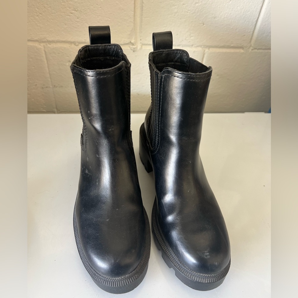 Black boots